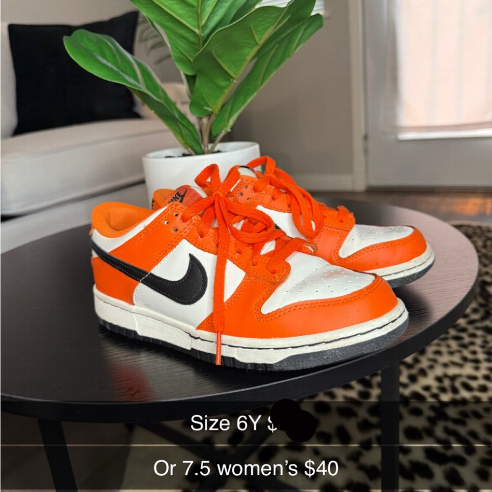 Nike Orange and White Sneakers Low-Top Classic